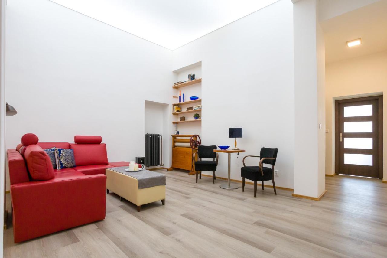 Luxusní velký apartmán s terasou v centru Litomyšle Esterno foto